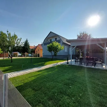 ヴィラ Boutique Zala *